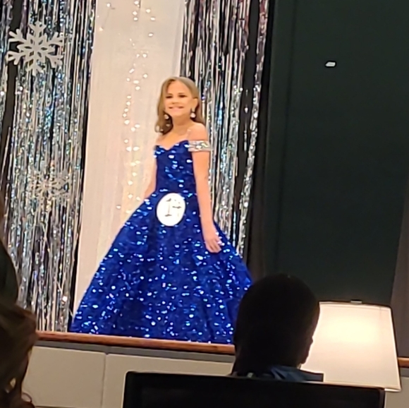 Ava Presley pageant dreas - Picture 4 of 4